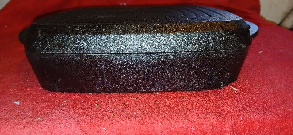 2 in 1 Cast Iron  Skillet Set