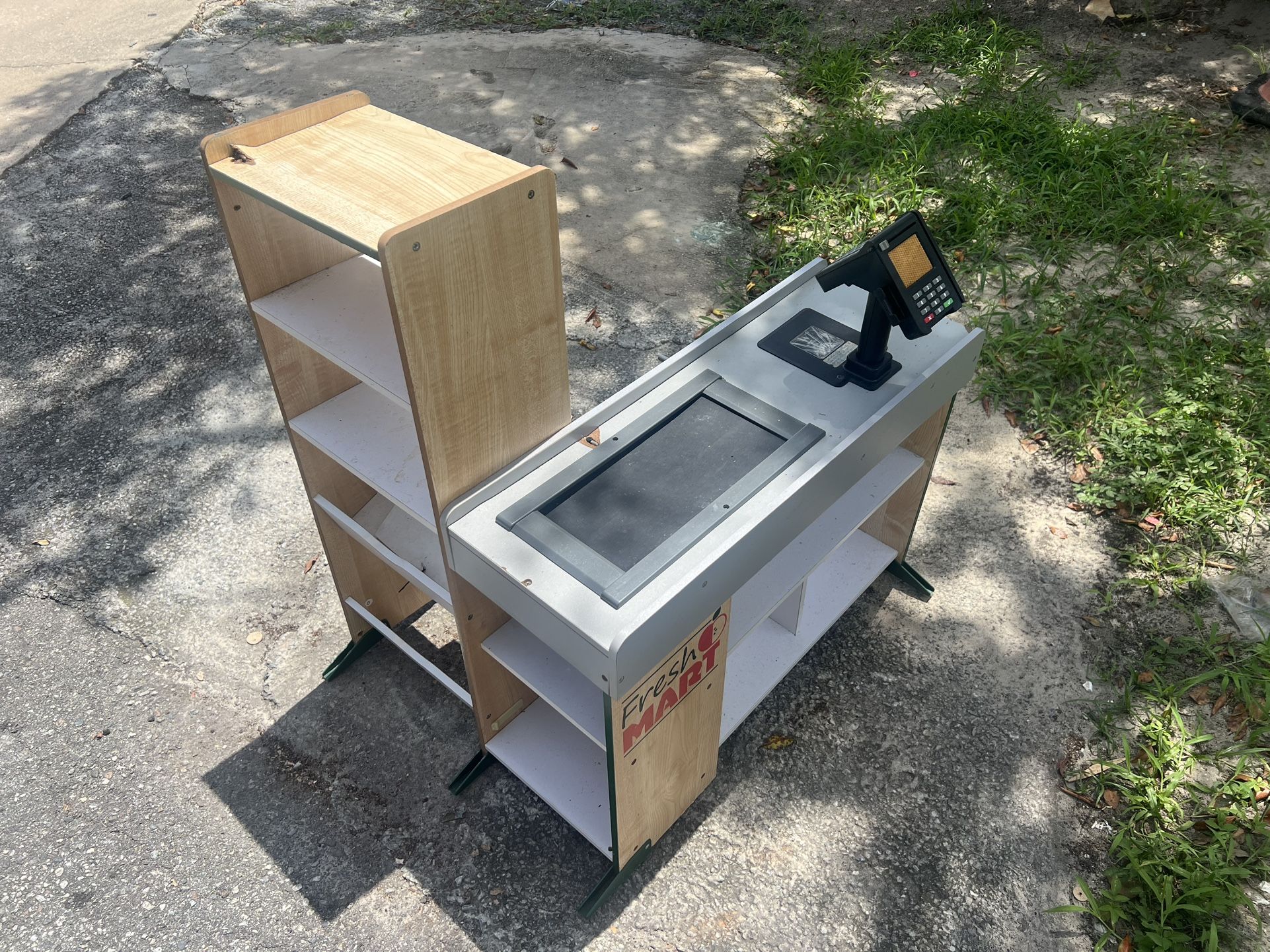 FREE Curbside Pickup