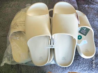 Bundle of 3 Wild Fable Slipper- Size 9