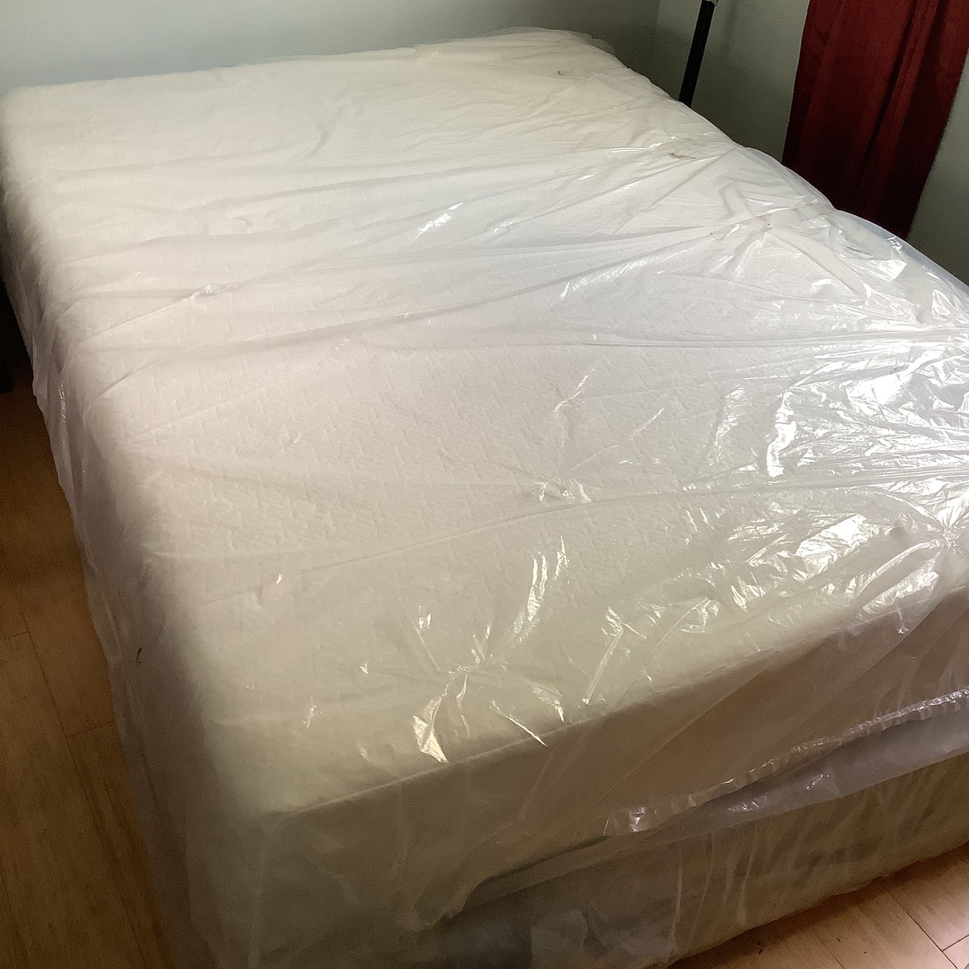 Box Spring And Mattress New