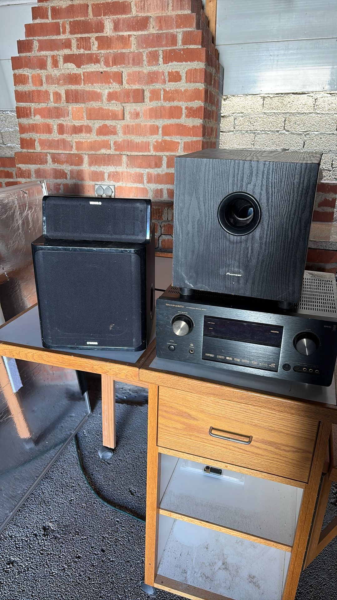 Speakers And Receiver