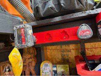 Milwaukee battery holder