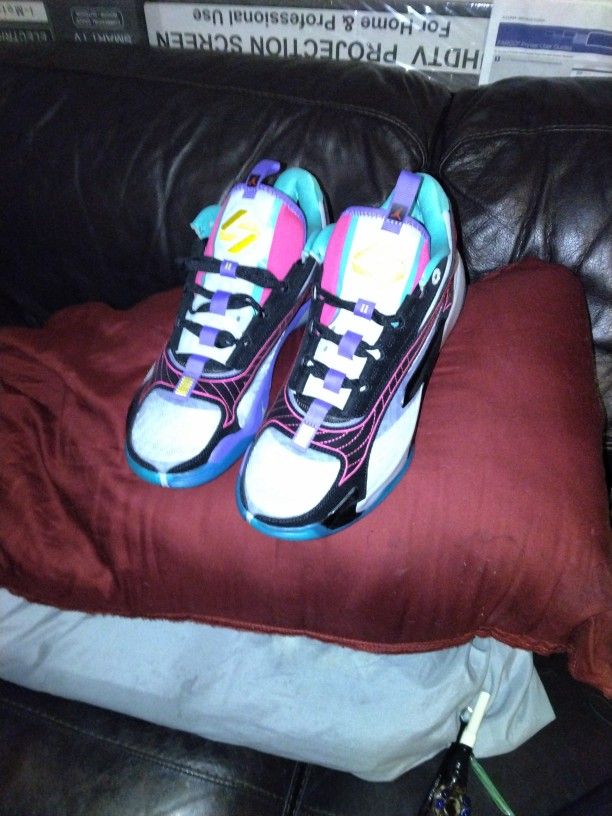 Euc Luka 2 Jordan  Size 12