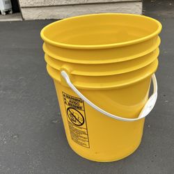 5 gallon yellow buckets