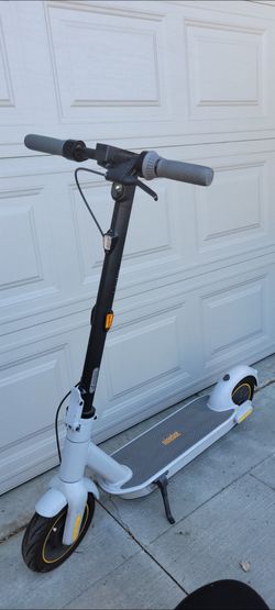 SEGWAY NINEBOT MAX ELECTRIC KICK SCOOTER