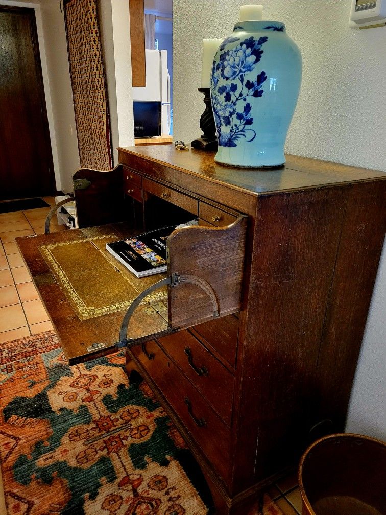 Antique Butlers Desk /Drawers