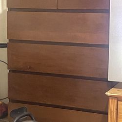 Dressers In Great Condition 