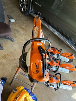 Vendo estos serruchos no busco varatiarlos estan en muy buenas condiciones solo an sido mio le e cambiando algunas partes minimas todo original caladi