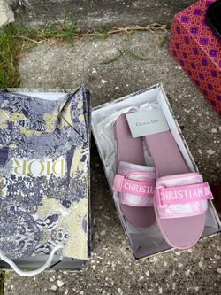 Dior slides