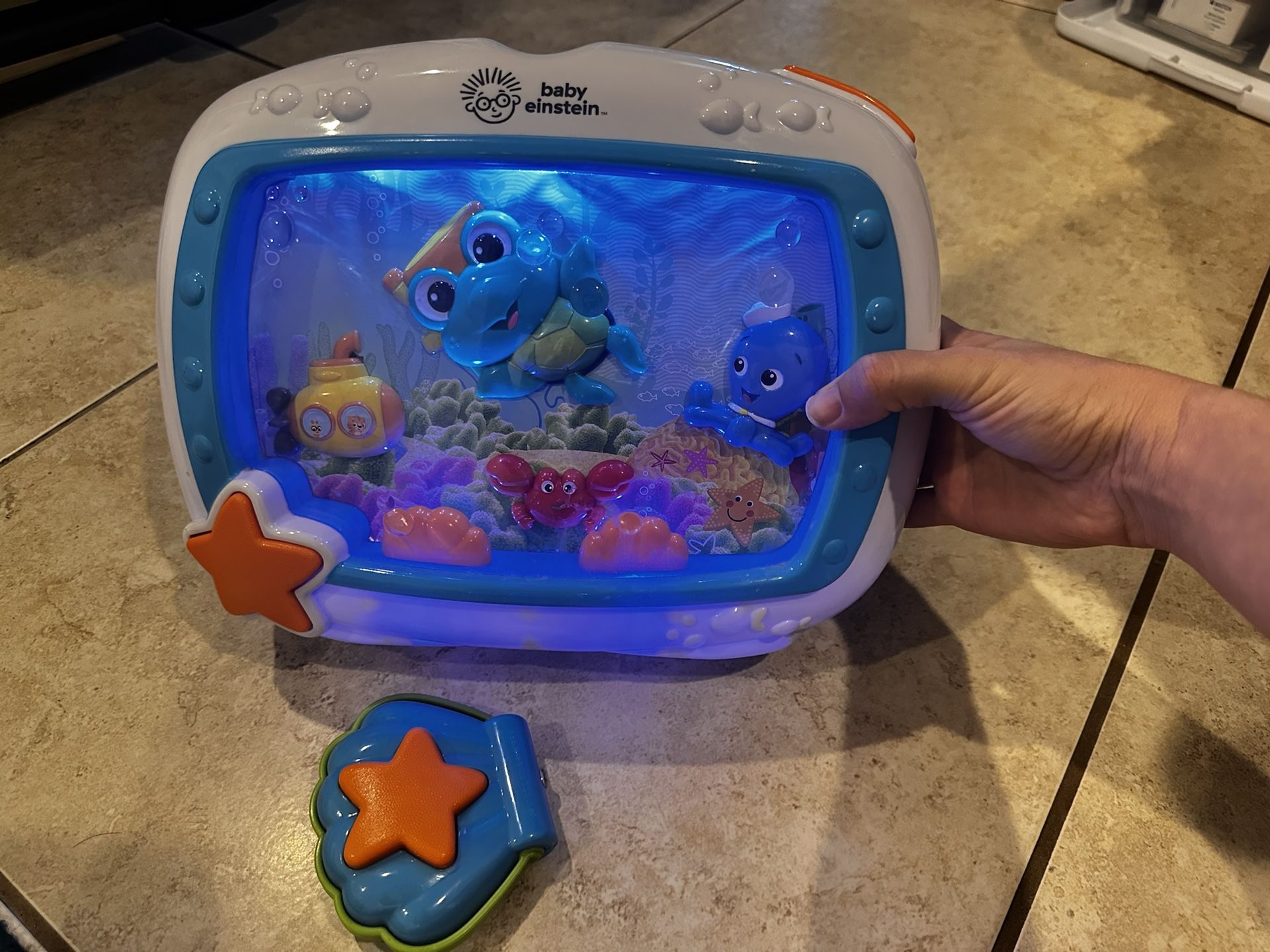 Baby Einstein Aquarium Sea Dreams Soother Sleep Sound Machine with White Noise and Remote