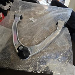 Upper Control Arm Left Side Control alarm with bushings and ball joint  