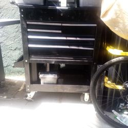 Us General Roll Away Toolbox 