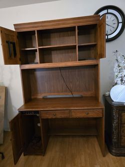 Desks in good condition PICK UP Only