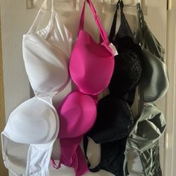 42-H Bras Clinique & 1 Ashley Stewart