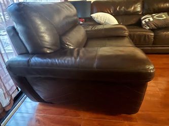 leather armchair/ pick up from Glendale