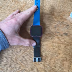 Fitbit Versa lite with charger