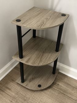 Corner table