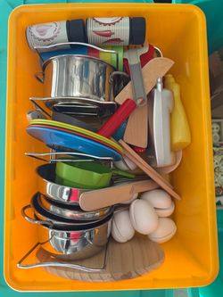 Wooden play kitchen accessory sets
