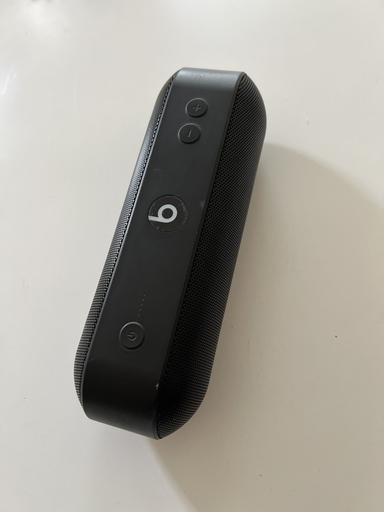 Beats Pill