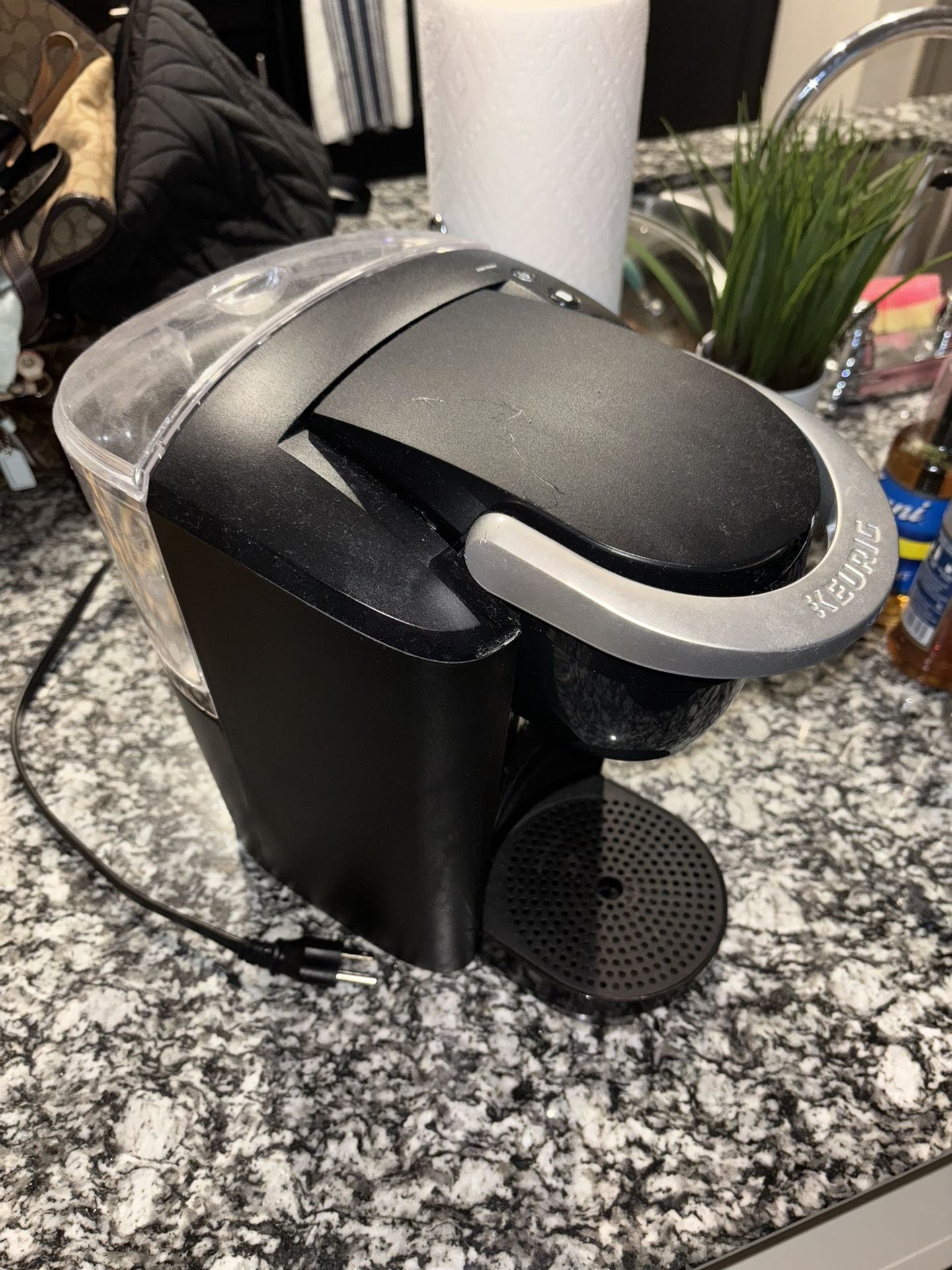Coffee Keurig With Accessories 