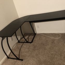 Black Desk 