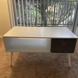 Free white coffee table – mid-century style (must pick up)