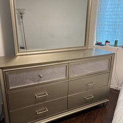 Dresser With Mirror FREE! 