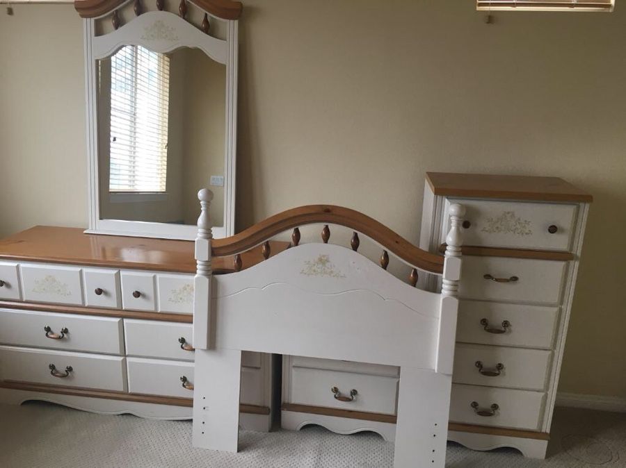 Bedroom set