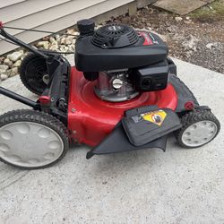 Troy Bilt Hi Wheel Push Mower Honda Powered 160cc Engine With 21” Cutting Deck,Side Chute. No Bag.
