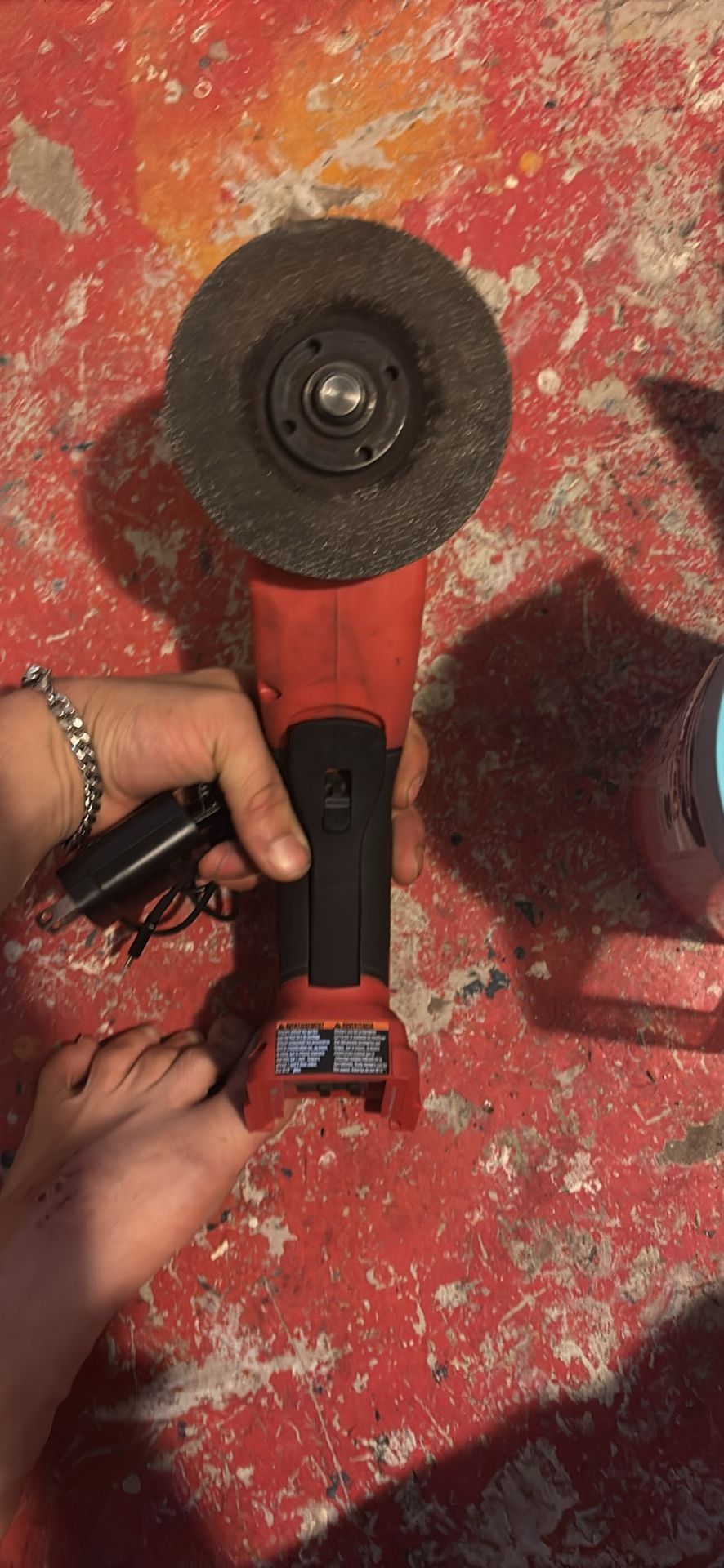 Milwaukee grinder