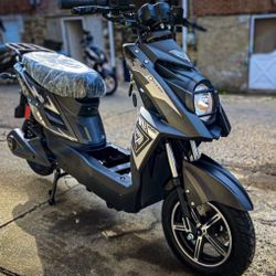 Brand New Electric Moped ( With Title ) 1500w60V20A 