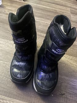 Snow boots