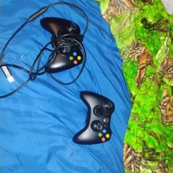 One Wireless XboxController And One Wired XboxController 