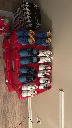 Mixed Sneaker Lot – 8 Pairs