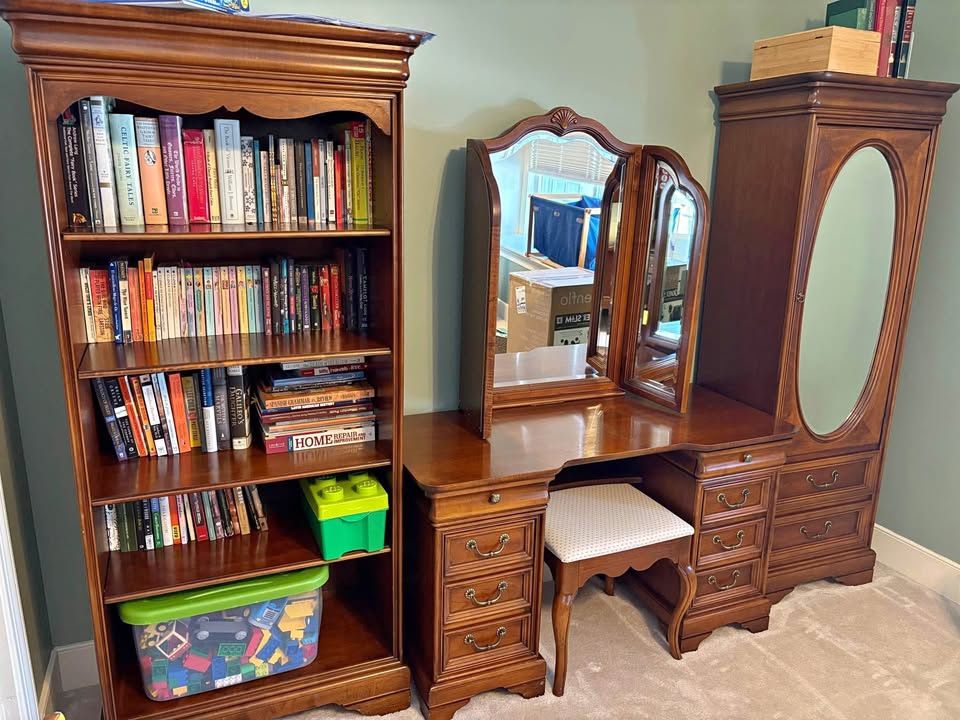 Solid Cherry Lexington Bedroom Set