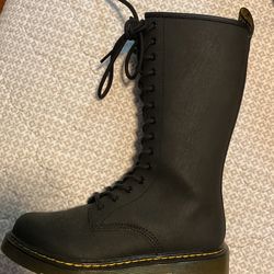 Youth Dr. Martens