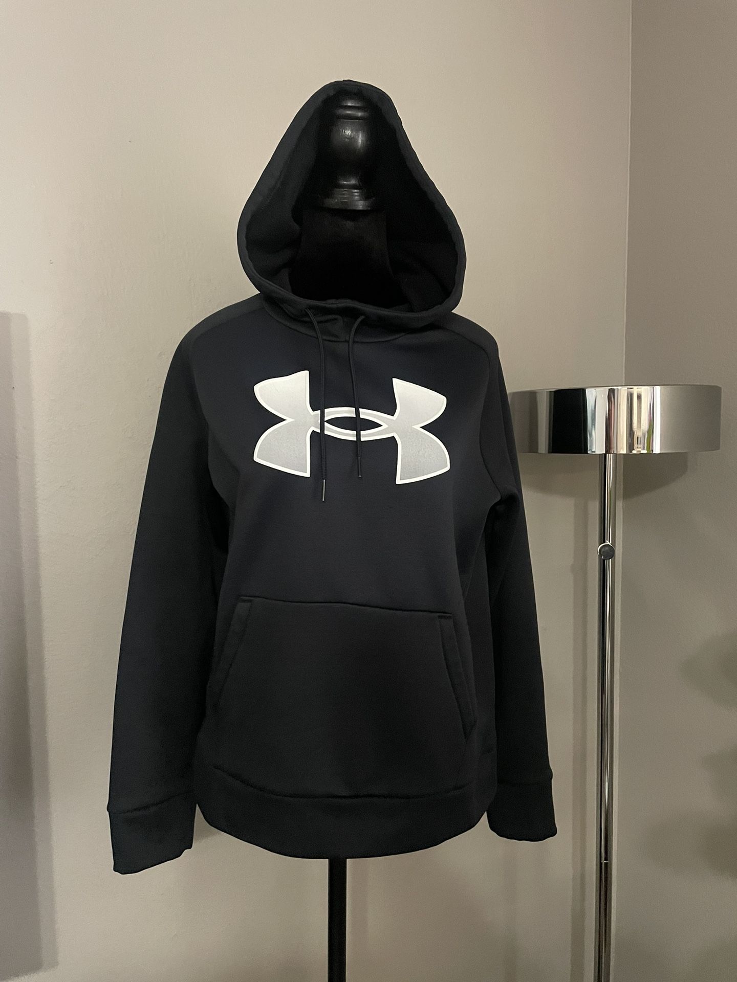 Women/teen/under Armour /hoodie/small/black