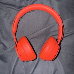 Beats Solo Pro 