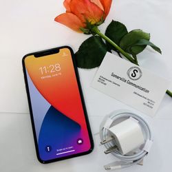 Factory unlocked iPhone x 64 gb, excellent conditions store warranty 