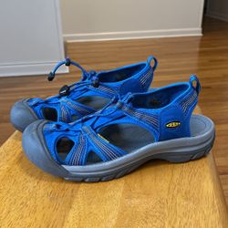 ALMOST NEW CONDITION KEEN SANDALS size 11 Women 