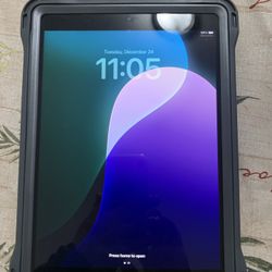 Winter Deals! Apple iPad 7th Generation 10.2” 32GB Unlocked Like New!