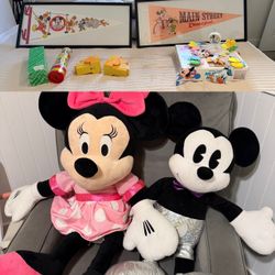Vintage Disney nursery items and decorations