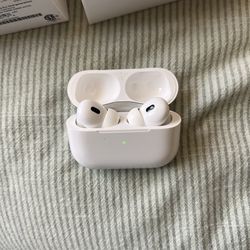 AirPods Pro 2nd Generation - Box and Cable Included
