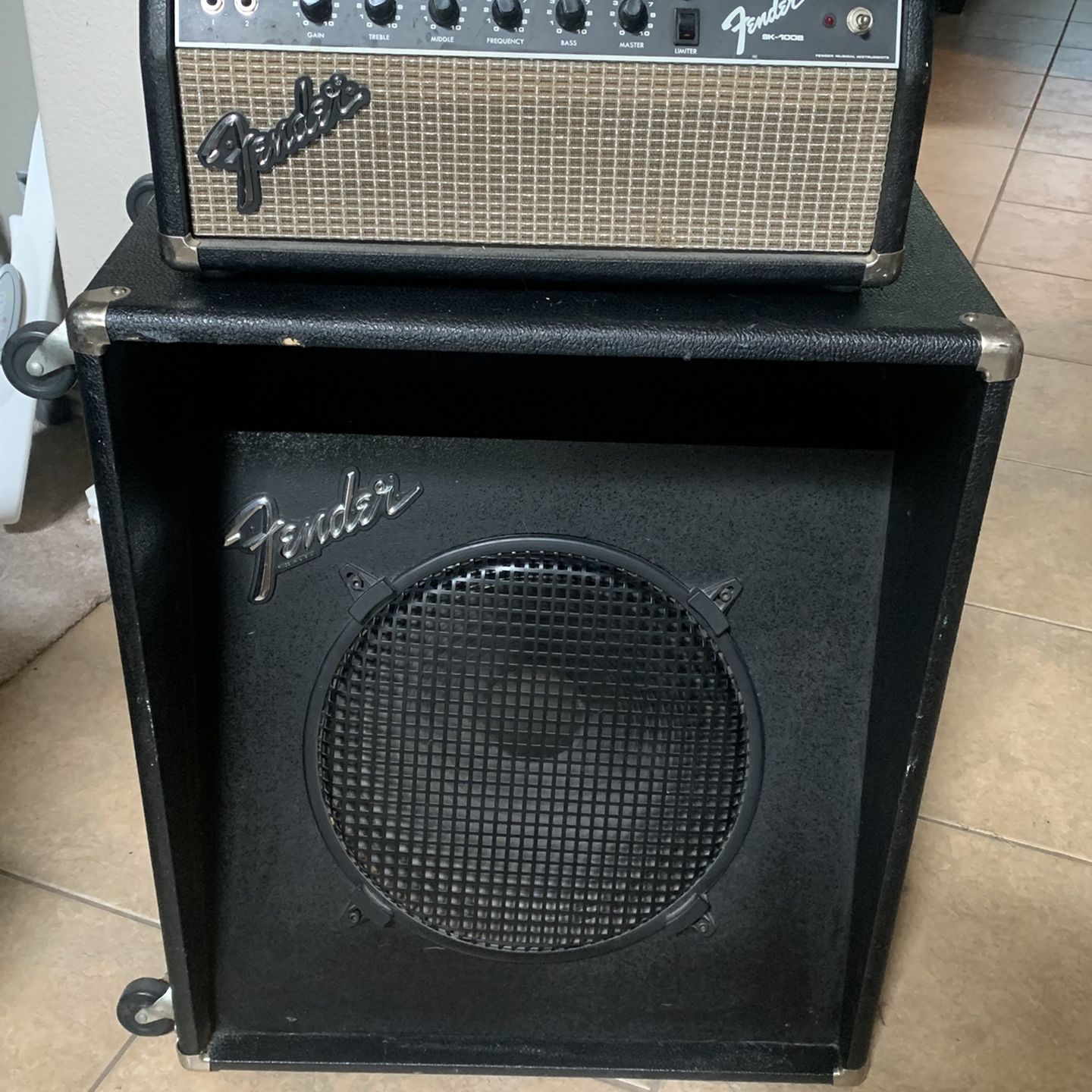 Fender Sidekick 100w Bass Amp for Sale in Pflugerville, TX - OfferUp