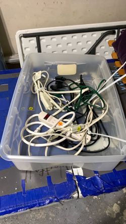 1 cord block,4 extension cords