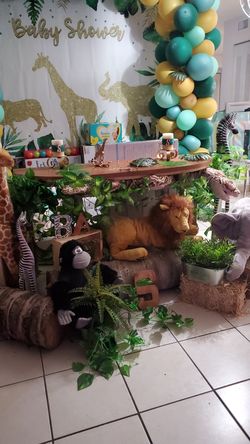 Table and Three logs or decoration party