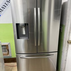 Samsung Refrigerator Like New 
