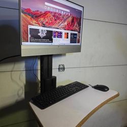 Hp EliteOne. All in One PC, windows 11, with Rolling computer stand.. - $250