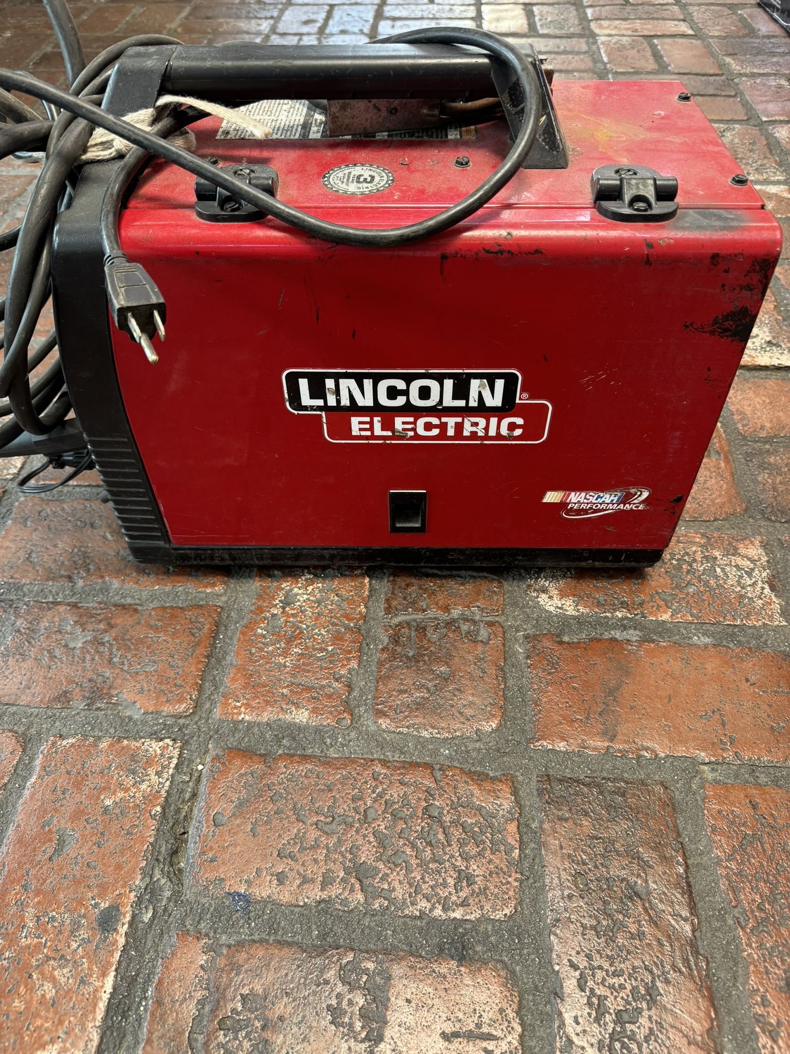 Lincoln Electric 140HD WELD-PAK MIG/Flux-Cored Wire Feed Welder K2514-1