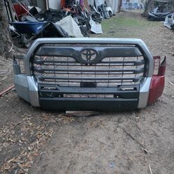2022 - 2026 TOYOTA TUNDRA FRONT BUMPER GRILLE COMPLETE ASSEMBLY